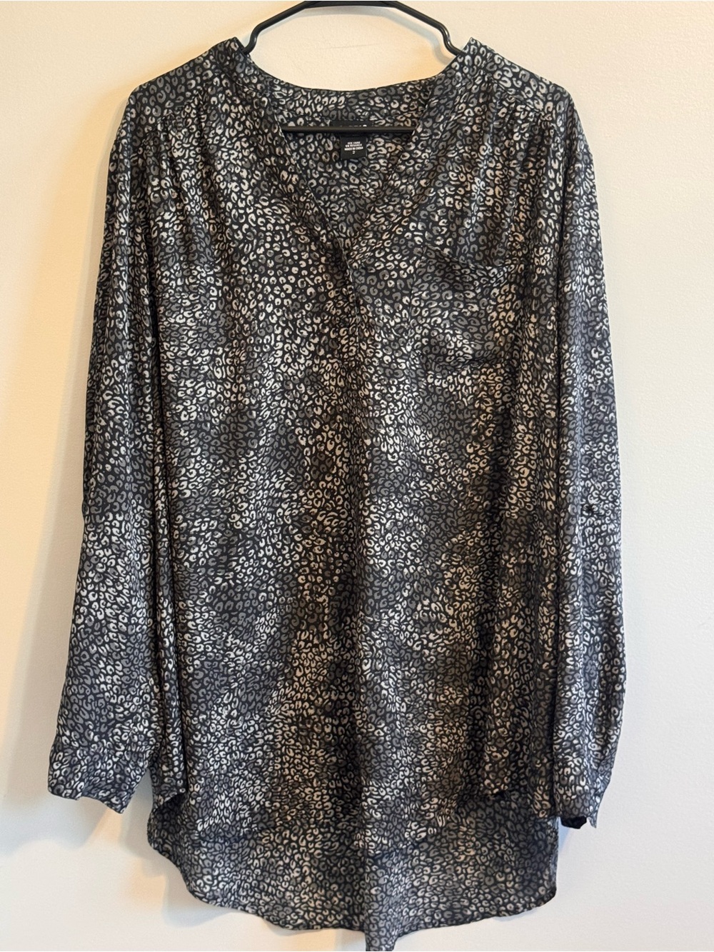 Torrid Size 2 Plus Leopard Print Long Sleeve Tunic Blouse Black Gray 2X